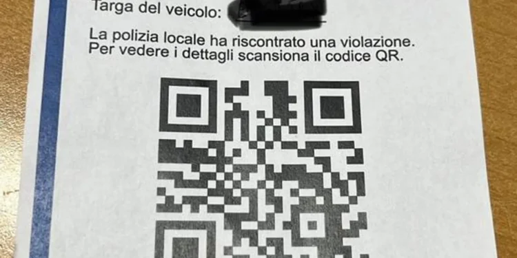 Multe false con QR code: come funzionano, come riconoscerle e cosa fare se ci caschi