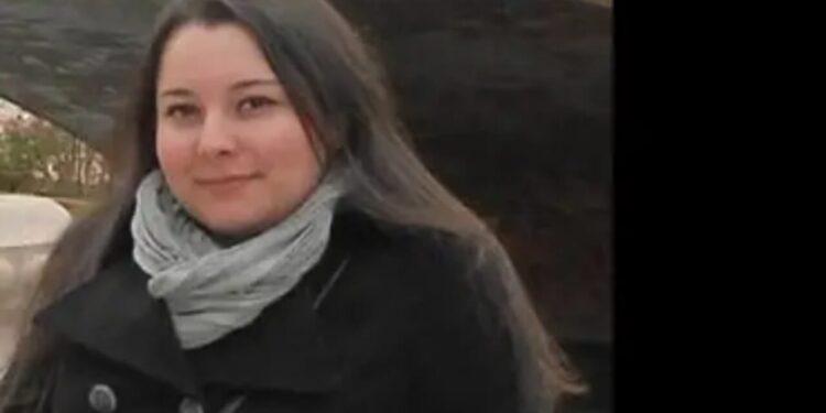 Tragico suicidio nel Napoletano: agente municipale incinta si toglie la vita