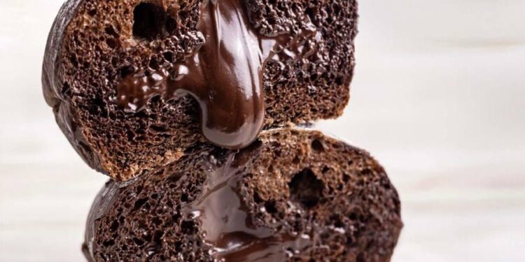 Cuore caldo: è Zio Rocco l’inventore del lievitato ispirato al tortino al cioccolato Anni ’80 che piace in tutta Italia