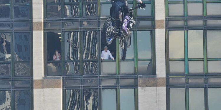 Napoli Overdrive Festival: in 35.000 al Centro Direzionale per lo show dei motori