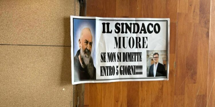 “Il sindaco muore se non si dimette entro cinque giorni”: minaccia choc a San Giuseppe Vesuviano