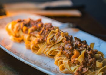 Il tipico pranzo campano d’autunno: tra mare e terra, la domenica del gusto e della tradizione