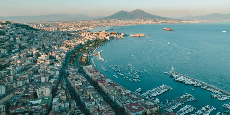 Il Times elogia Napoli e Amalfi: mete perfette per famiglie con adolescenti