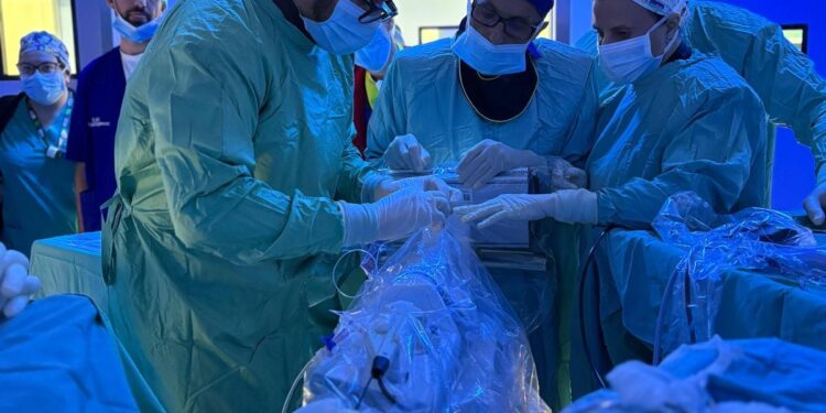 Chirurgia urologica all’avanguardia: al Santobono di Napoli arriva il robot per la calcolosi pediatrica
