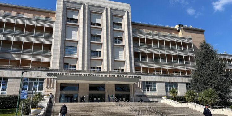 Napoli eccellenza nella chirurgia laringea: al Monaldi corso sulla riabilitazione del paziente con protesi fonatoria