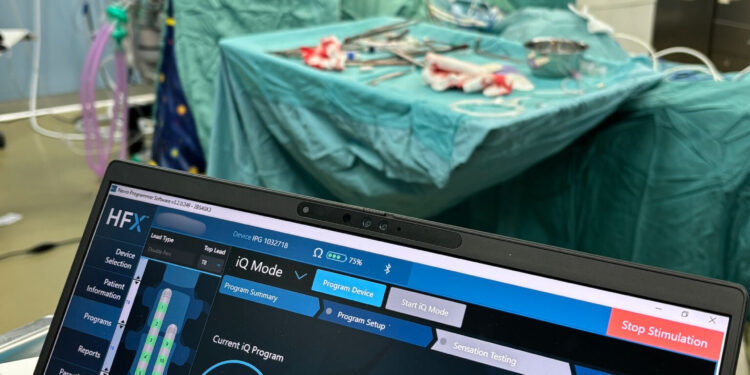 Dolore cronico, il Monaldi introduce l’intelligenza artificiale nella stimolazione midollare