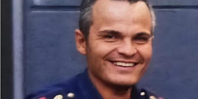 Suv travolge la volante della Polizia: muore l’agente Aniello Scarpati, arrestato un 28enne di Ercolano