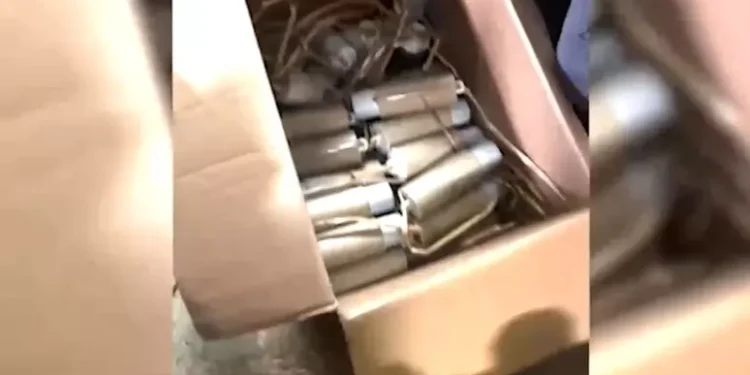 Sequestrata fabbrica illegale di fuochi d’artificio nel Napoletano: oltre 50 kg di botti sottratti alla vendita