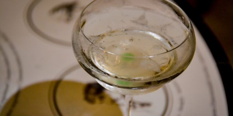 “Parthenope Silenziosa”: cocktail creato per festeggiare i 2500 anni di Napoli