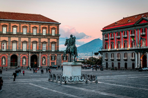 I luoghi più affascinanti di Napoli che devi assolutamente visitare 
