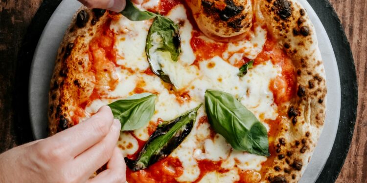 Perché Napoli è considerata la città dove si mangia meglio al mondo