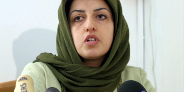 Narges Mohammadi, Nobel per la Pace: nuova condanna in Iran, accuse di «cospirazione» e repressione