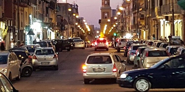 Ponticelli, la denuncia dei cittadini: “siamo minacciati dal clan, costretti a consegnargli le nostre patenti”