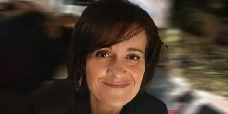 Donna uccisa con decine di coltellate, fermato l’ex compagno: era già agli arresti domiciliari