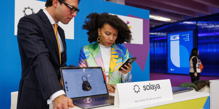 Al via il bando per le start up per la 10° edizione dell’Innovation Village Retail a Expo Riva Schuh e Gardabags