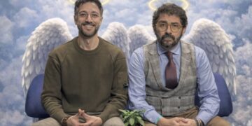 Teatro Politeama, 6 e 7 maggio, in scena “Santi minori” con Carlo Caracciolo e Ciro Villano