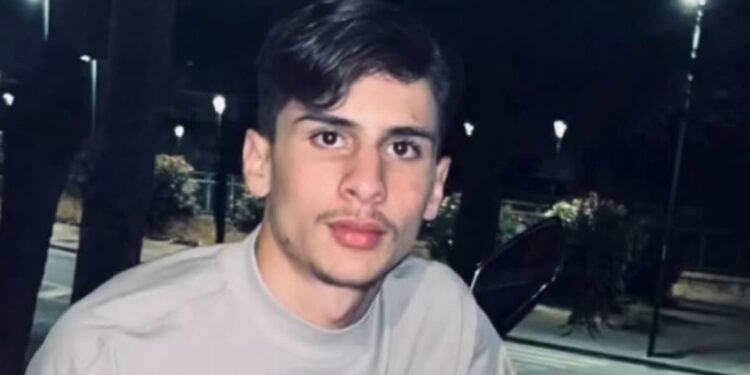Ponticelli: 20enne ucciso nei pressi del quartier generale dei De Micco. Chi era Fabio Ascione