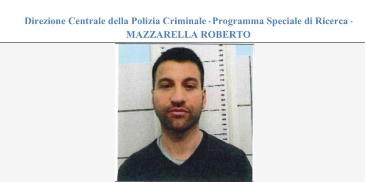 VIDEO-Arrestato a Vietri sul Mare il boss Roberto Mazzarella: era tra i latitanti più pericolosi