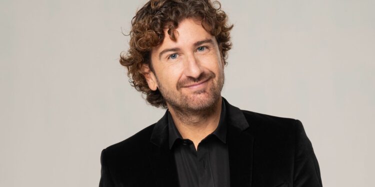 Giovedì 24 aprile, Alessandro Siani protagonista di “Una serata al Nest con…”