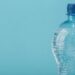 Bottiglie d’acqua minerale a rischio aumento: ecco perché i prezzi potrebbero salire