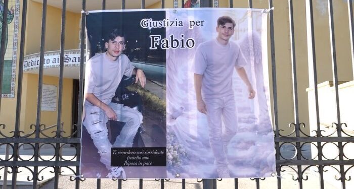 Ponticelli, le testimonianze degli amici: “Quel colpo partì per errore, Fabio morì davanti a tutti”