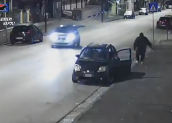 VIDEO-Rapina in piena notte a Chiaiano: commerciante derubato, arrestato 42enne dai Carabinieri