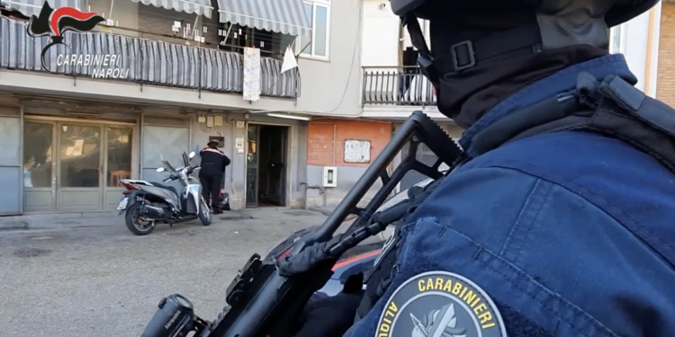Il market della droga nel Rione Traiano: quattro persone arrestate dai carabinieri