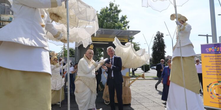 Napoli, piazza Garibaldi cambia volto: inaugurati i 6 chioschi nell’ambito del progetto Bella Piazza