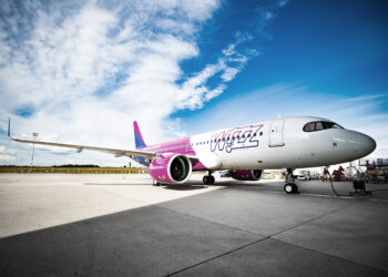 Ali spiegate su Napoli: Wizz Air e GESAC annunciano il terzo aeromobile e tre nuove rotte verso la Spagna
