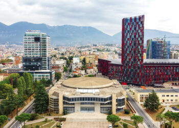 Viaggio low cost: cosa fare e vedere a Tirana in estate 