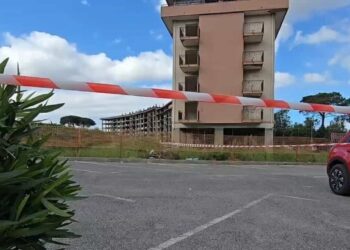Il cantiere infinito di viale Italia a Pollena Trocchia: una storia di edilizia bloccata e abbandono istituzionale