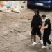 Sparatoria nel centro di Napoli: fermato il pistolero, l’uomo armato di Kalashnikov e una donna
