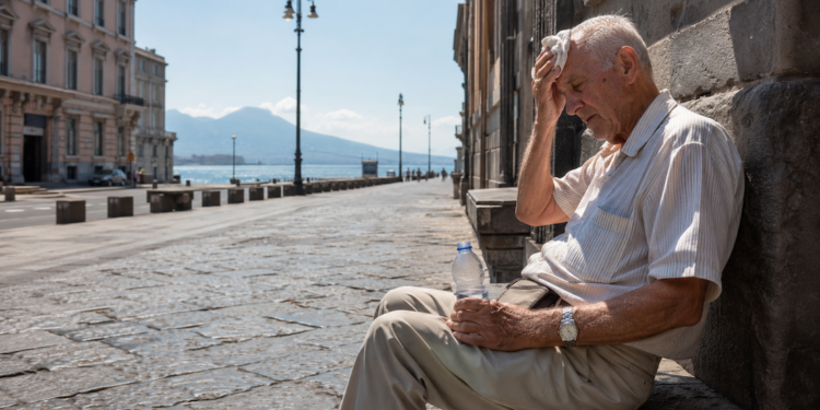 Caldo estremo, FIMMG Campania: “Fragili, anziani e malati cronici evitino esposizioni pericolose”
