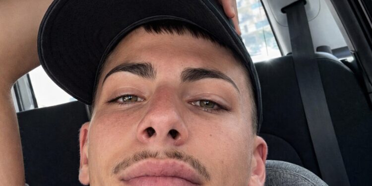 Omicidio Lorenzo Spasiano, l’appello del parroco di Miano al killer: «Chi ha sparato si penta e si costituisca»