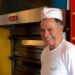 Nega una pizza gratis a un cliente abituale: pizzaiolo ucciso a coltellate