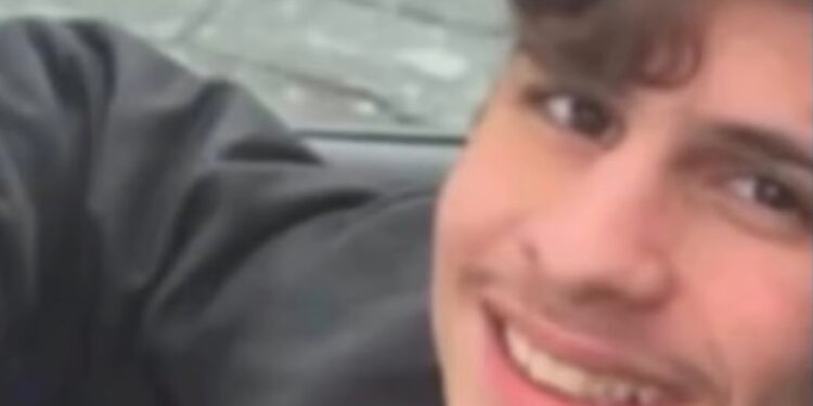 Omicidio Fabio Ascione: la pistola consegnata dal cugino, la sparatoria e il colpo mortale partito per errore