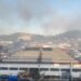 Incendio alla periferia di Pozzuoli, la Prefettura monitora l’emergenza: convocato il Centro Coordinamento Soccorsi
