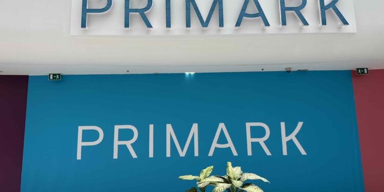 Primark apre il 1° settembre al “Centro Commerciale La Cartiera”