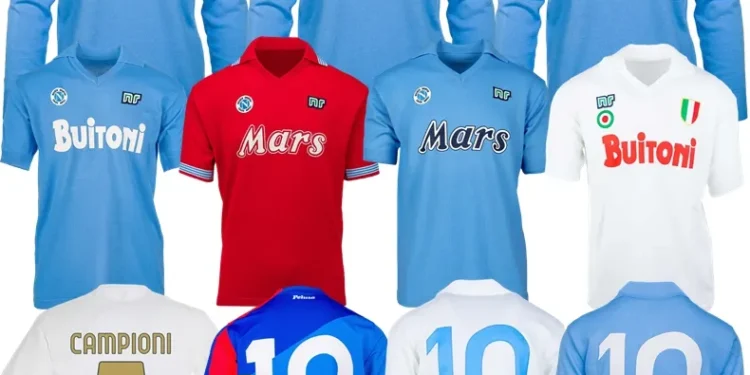 Tutte le maglie del Napoli nella storia: un secolo di azzurro tra vittorie, campioni e rivoluzioni