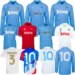 Tutte le maglie del Napoli nella storia: un secolo di azzurro tra vittorie, campioni e rivoluzioni