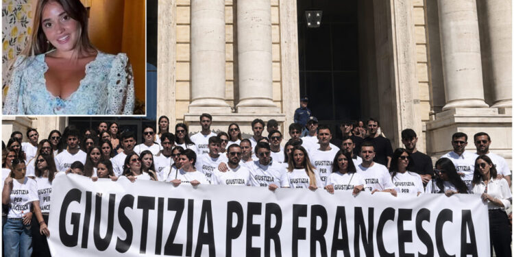 Morte di Francesca Tucci, flash mob davanti al Cardarelli. L’ospedale: «No ai processi sui social»