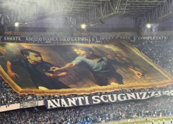 Le coreografie più belle delle curve del Napoli: quando il tifo diventa arte