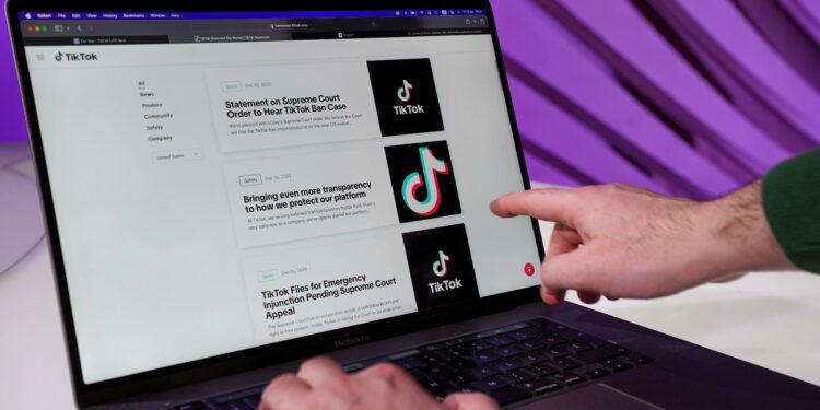 Scarica video da TikTok per trascrivere una filastrocca di famiglia