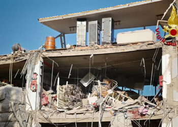 Crollo edificio a Messina, recuperato il terzo corpo: sono ancora tre i dispersi sotto le macerie