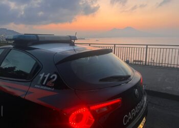Posillipo, notte di controlli in via Petrarca: 80 persone identificate e 6.400 euro di multe