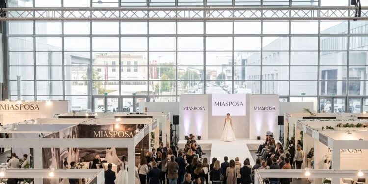 Mia Sposa 2026, a Caserta la fiera del matrimonio senza barriere: in passerella modelle cieche e ipovedenti