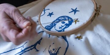 Nel giardino del Biancomangiare, Francesca Marconi restituisce un archivio di voci e immagini dei Quartieri Spagnoli