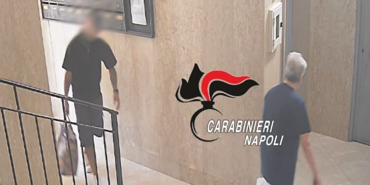 VIDEO-Napoli, rapine in ascensore alle donne anziane: 35enne fermato dai Carabinieri