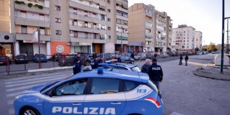 Ponticelli, uomo in bici investito da un’auto: muore in strada
