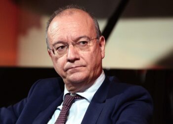 Busta con un proiettile e minacce al ministro Valditara: il plico inviato da Salerno